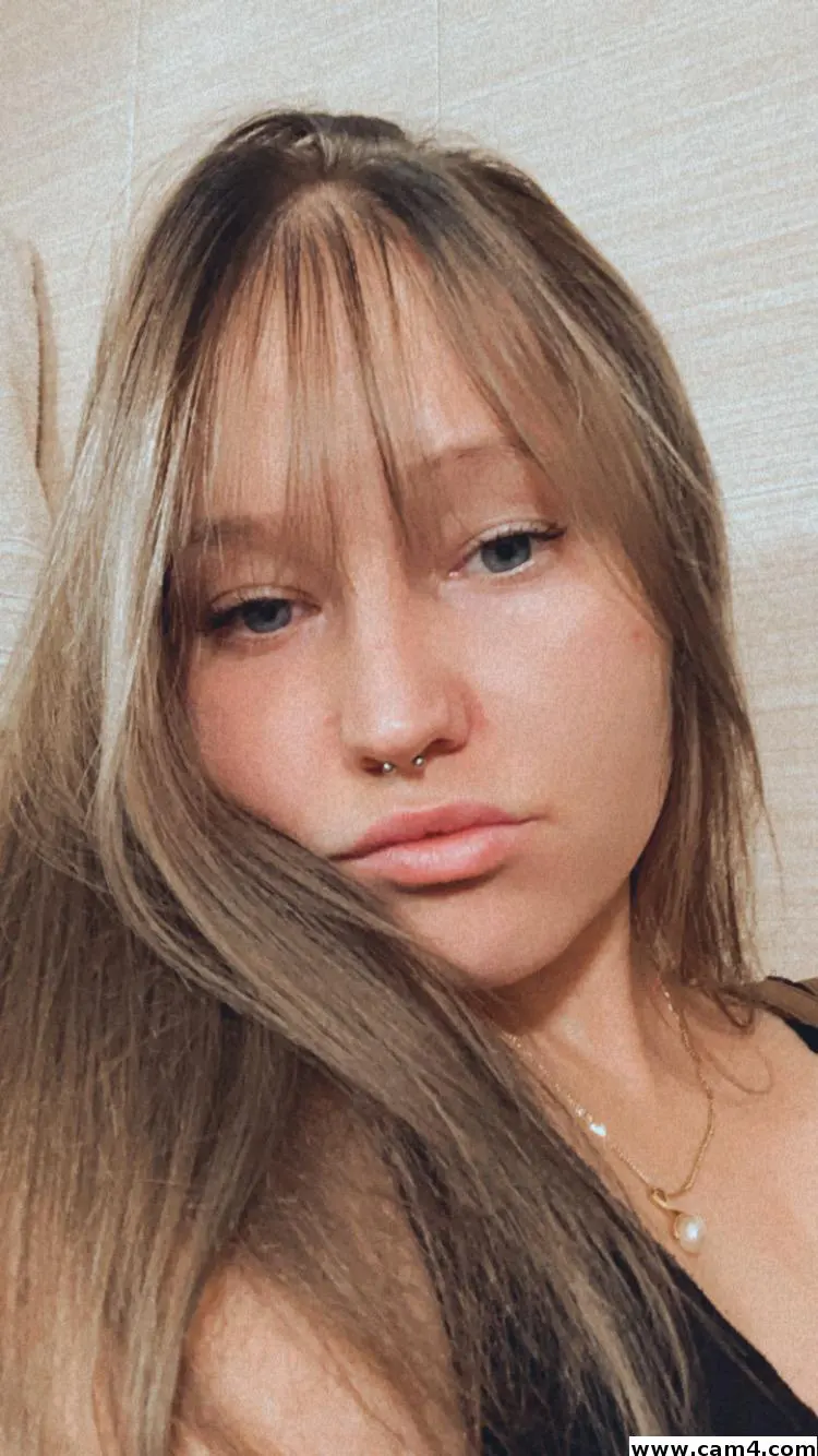 TinyNina image 0