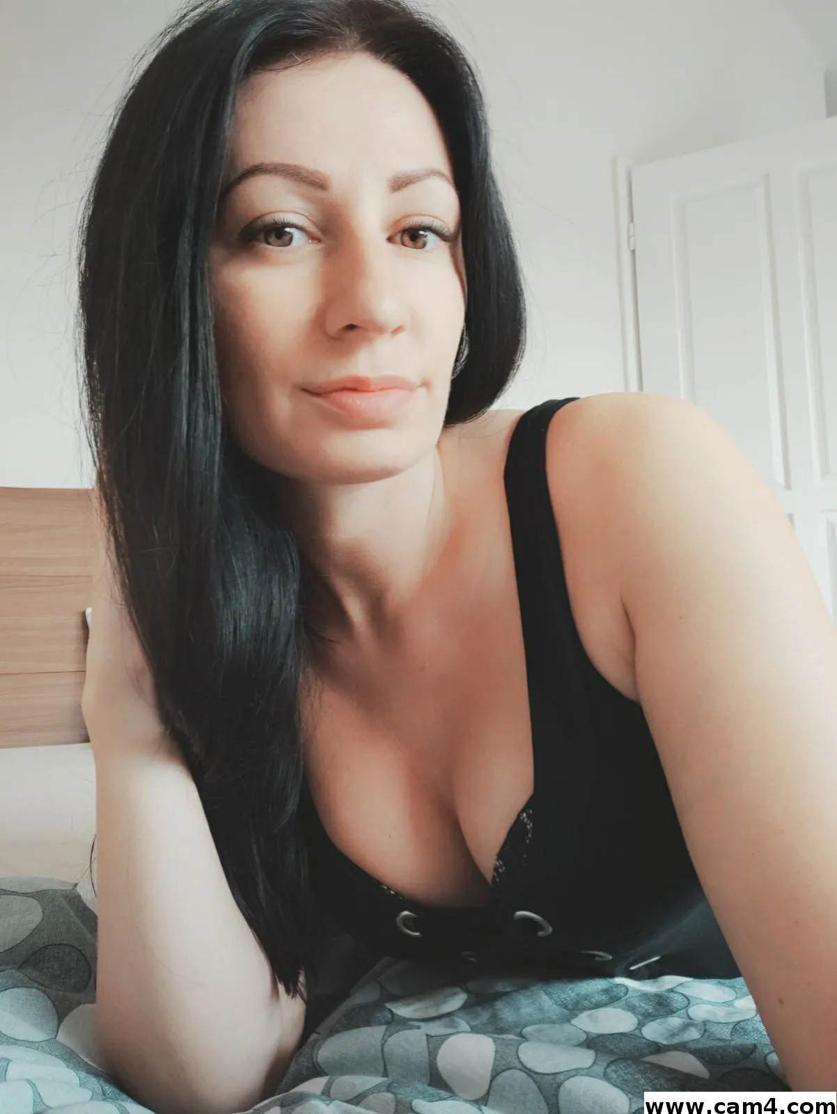 amyshy1 image 0