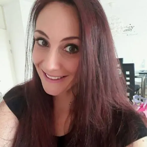 lara29l image 0