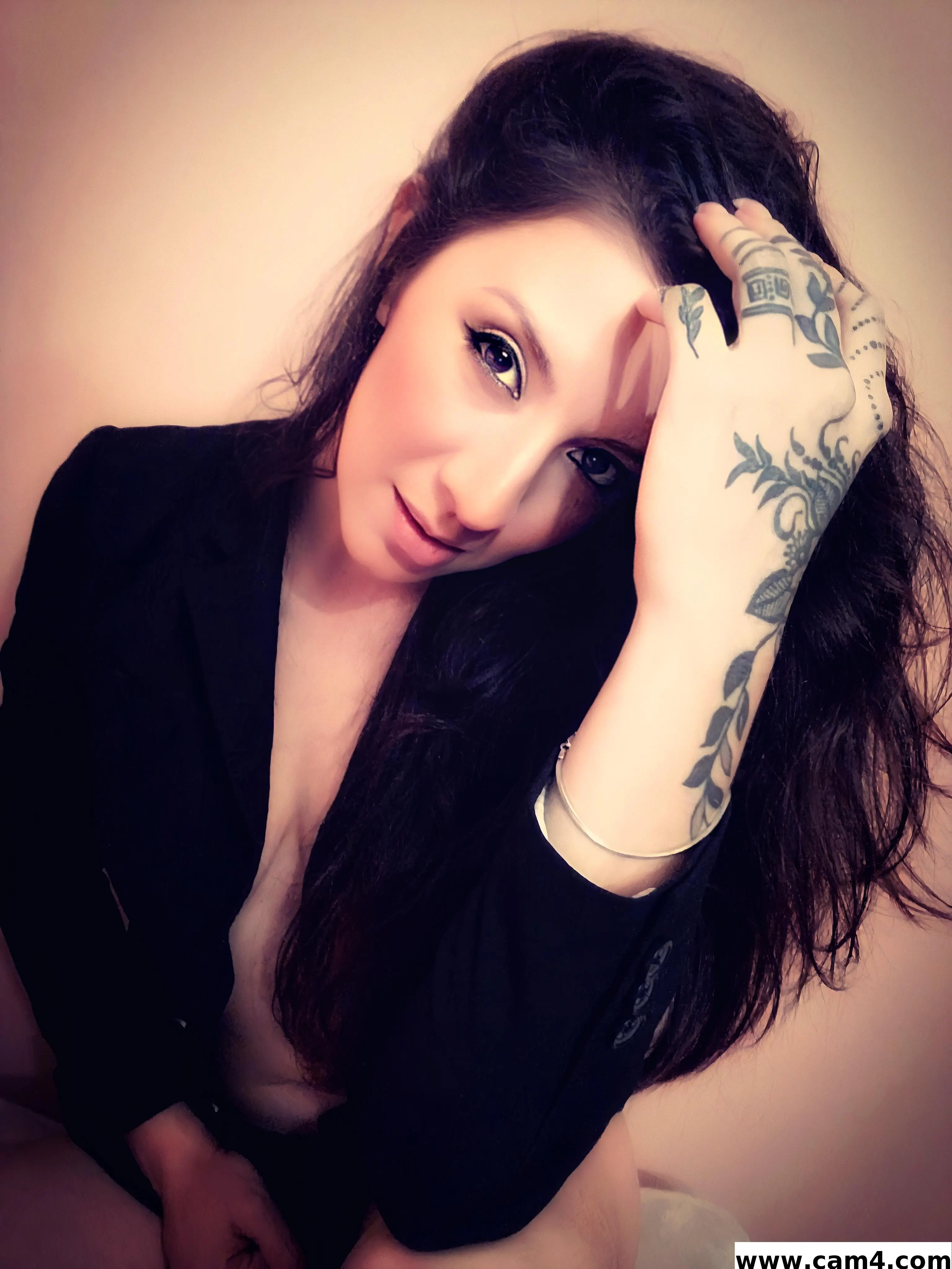Aly_Rosse image 0