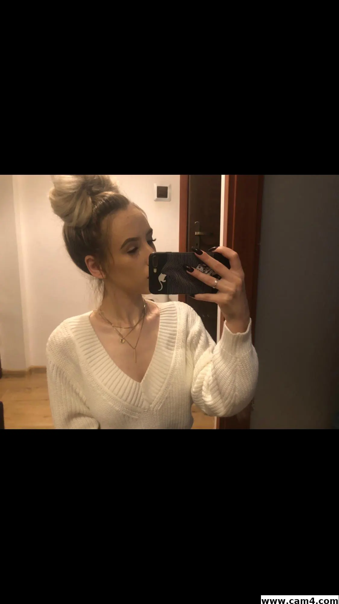 HaileyKiss image 0