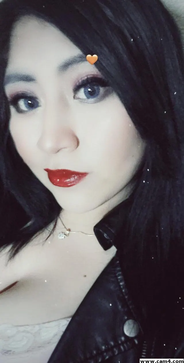 jadewest image 0