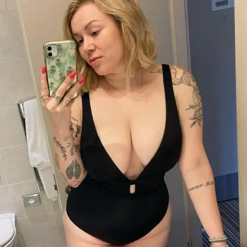 curvylea image 0