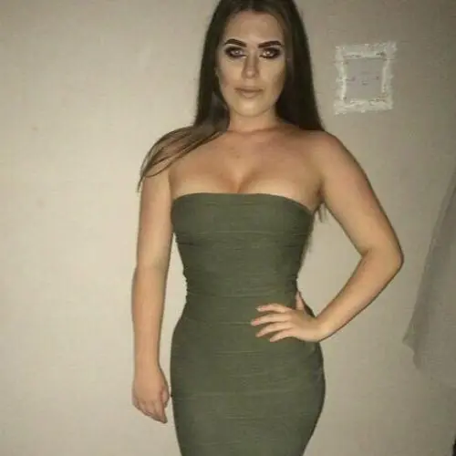 selfigirl image 0