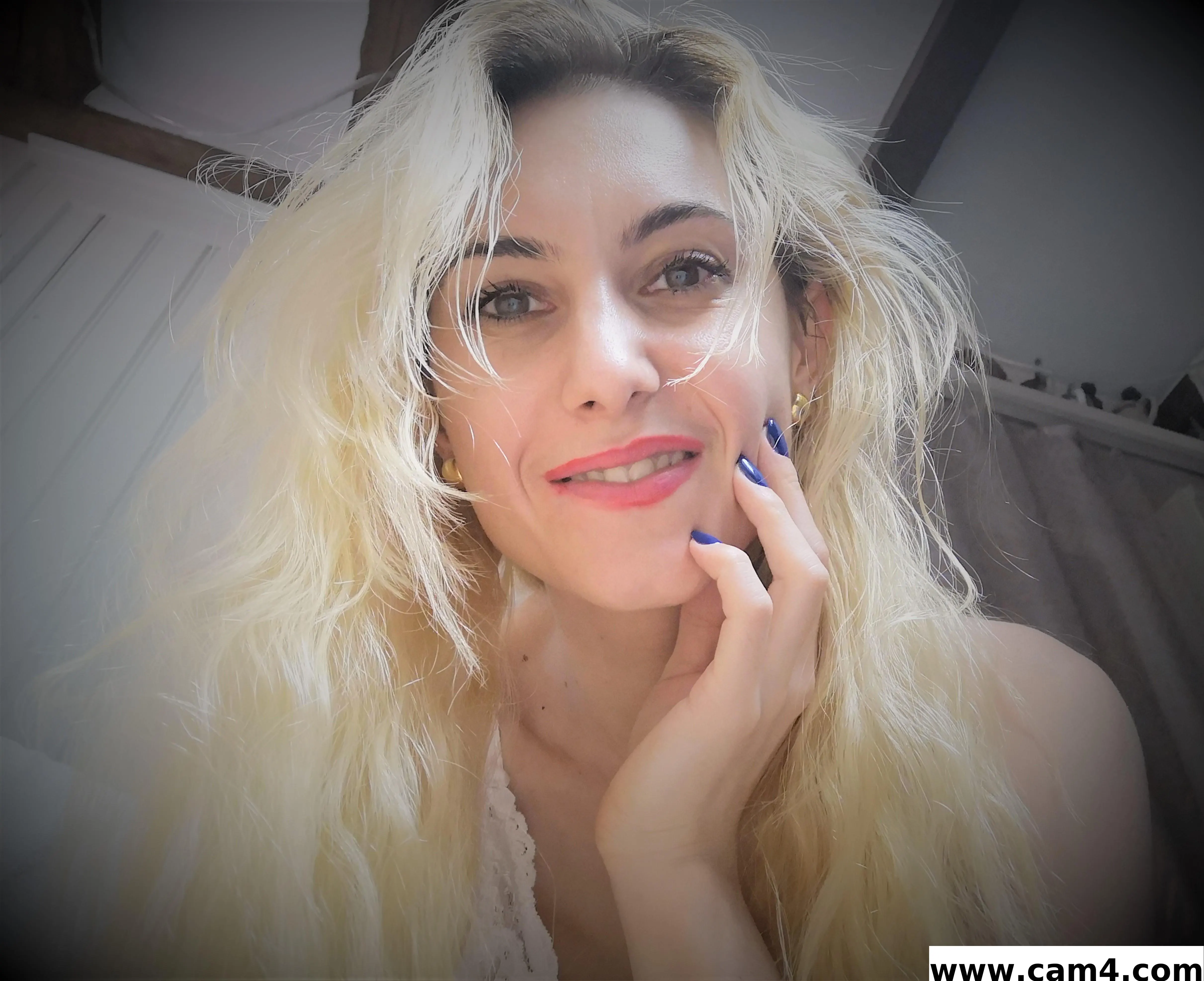 DianaBush image 0