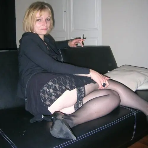 celinee345 image 0