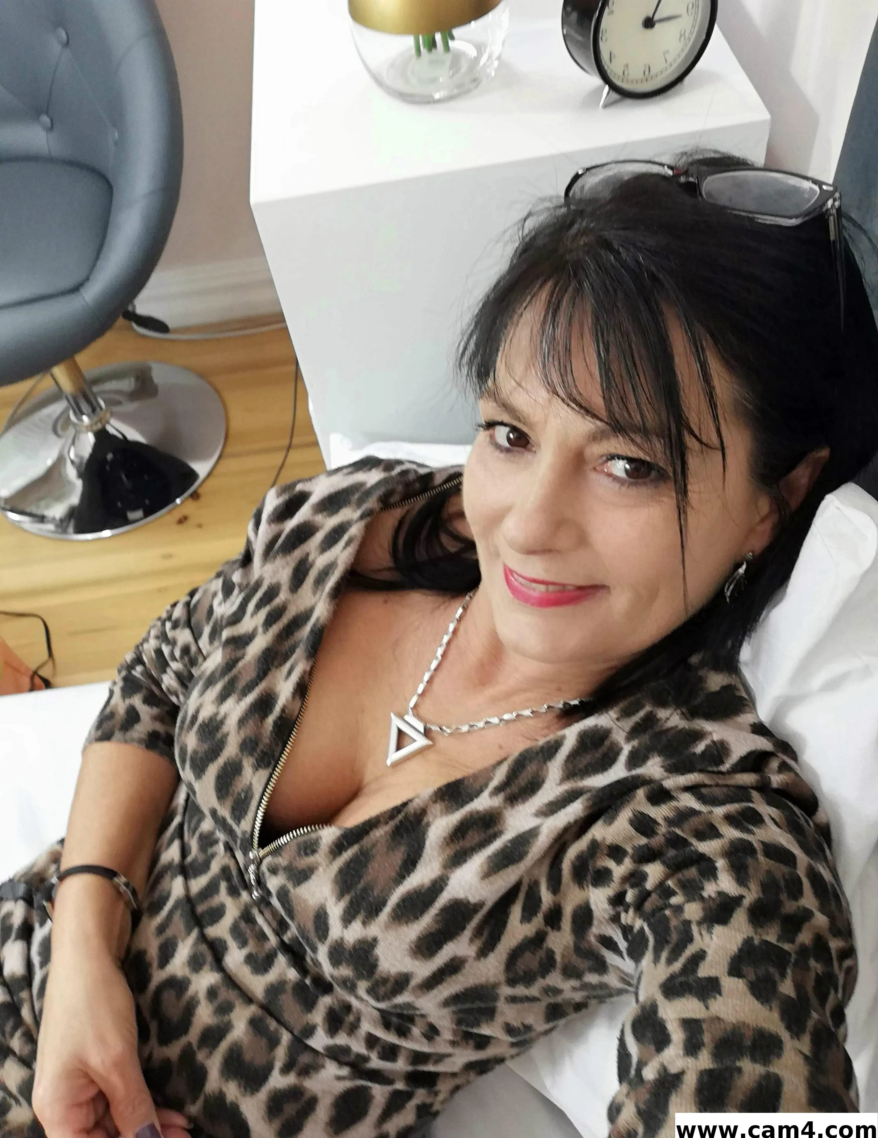 CrystalMilf image 0