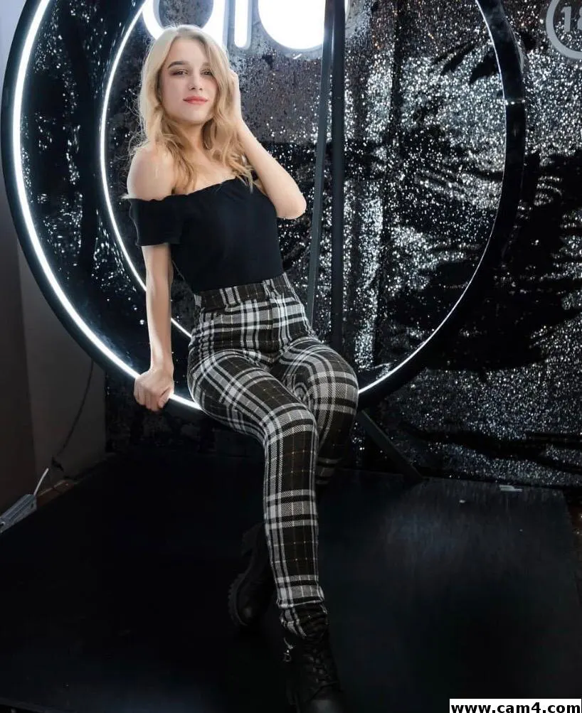 HarleyGQ image 0