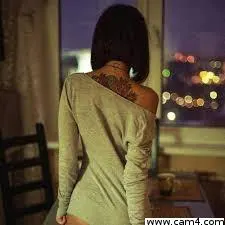 KellyLike image 0