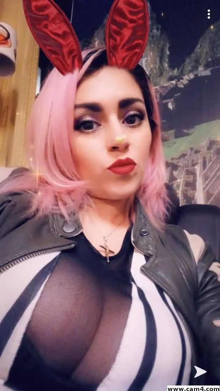 Chelaqueen_ image 0