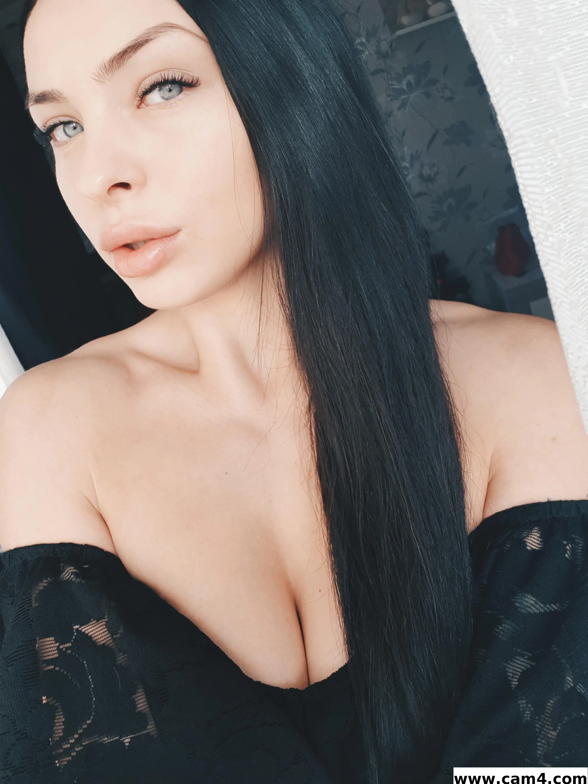 annatxxx image 0